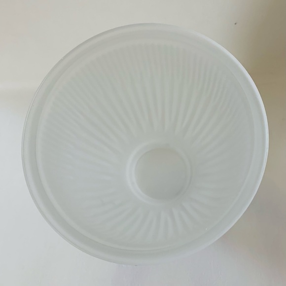 White milk glass lamp shade - Picture 6 of 9